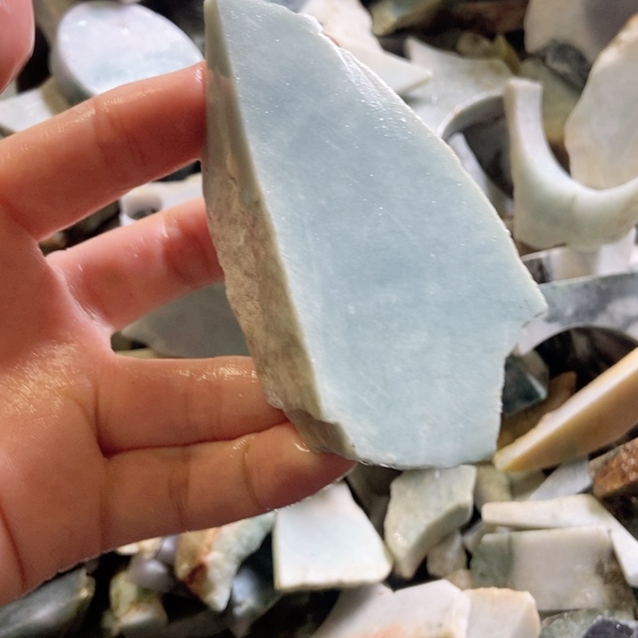 翡翠颈饰未镶嵌天然翡翠