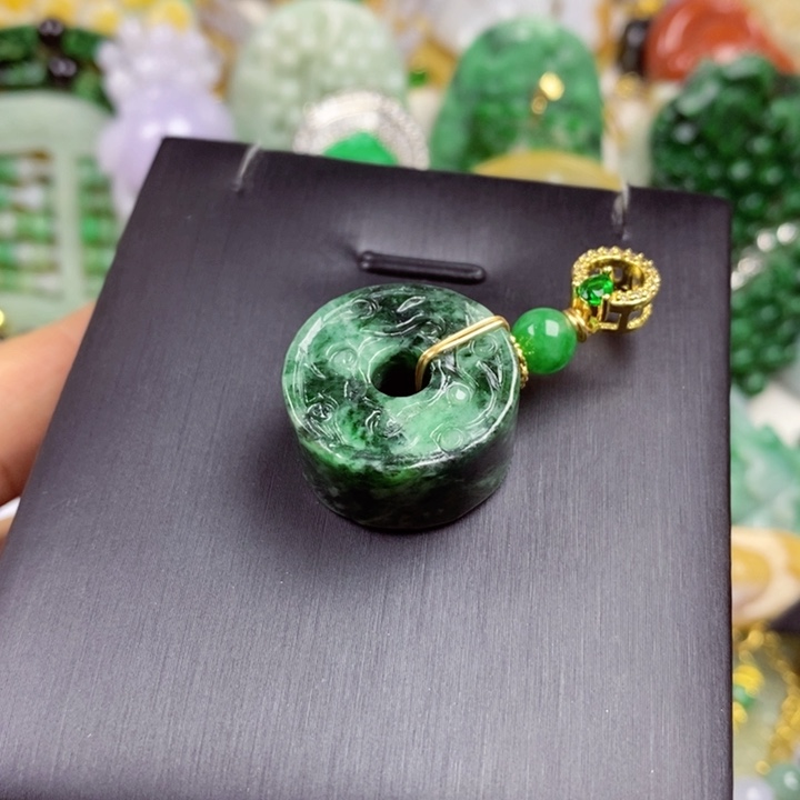 吊坠(赠链)未镶嵌翡翠