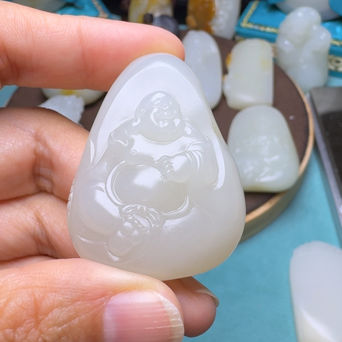 和田玉未镶嵌颈饰