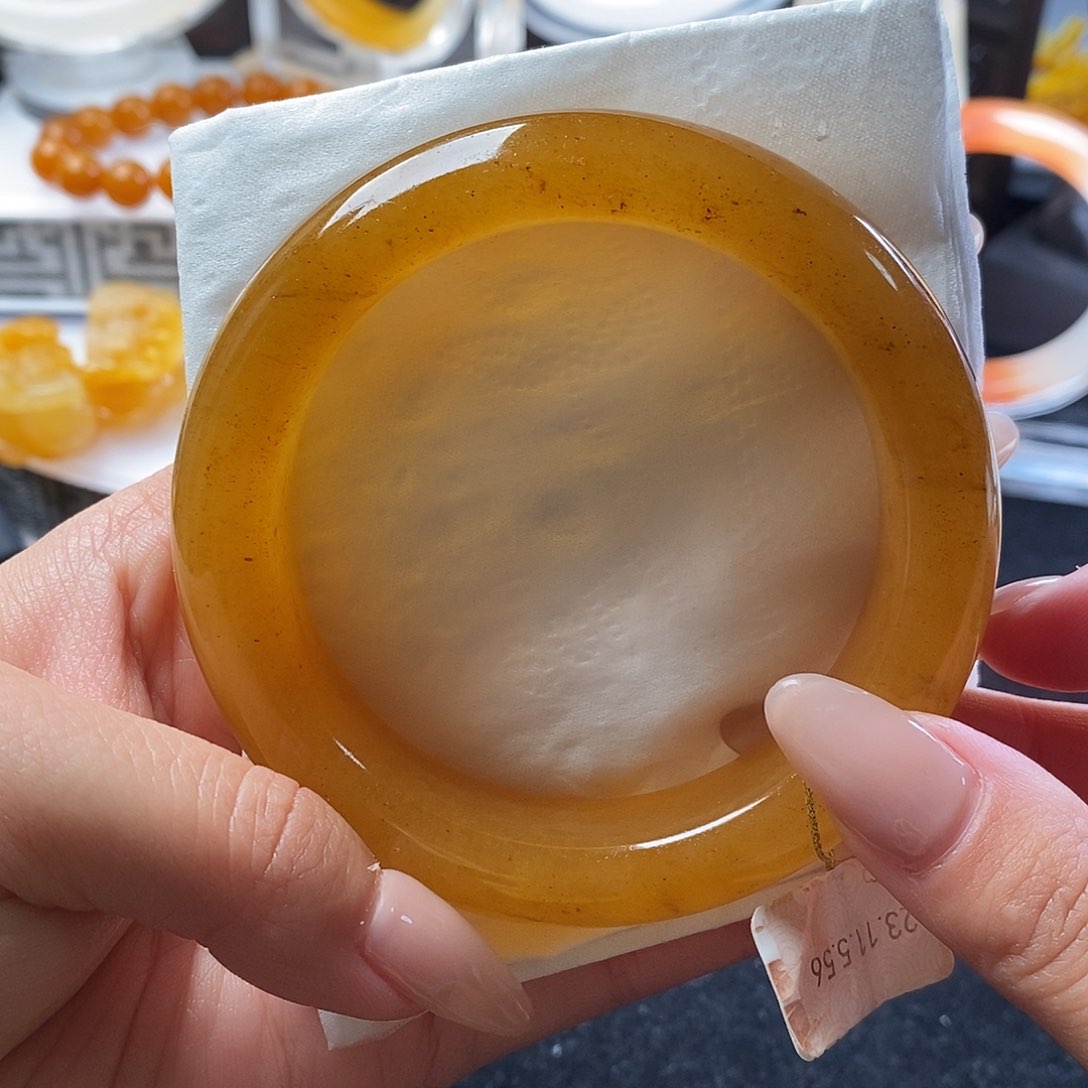 石英质玉（黄龙玉）手镯未镶嵌