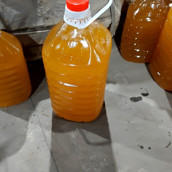 绿泥盘子碗茶壶啥都有