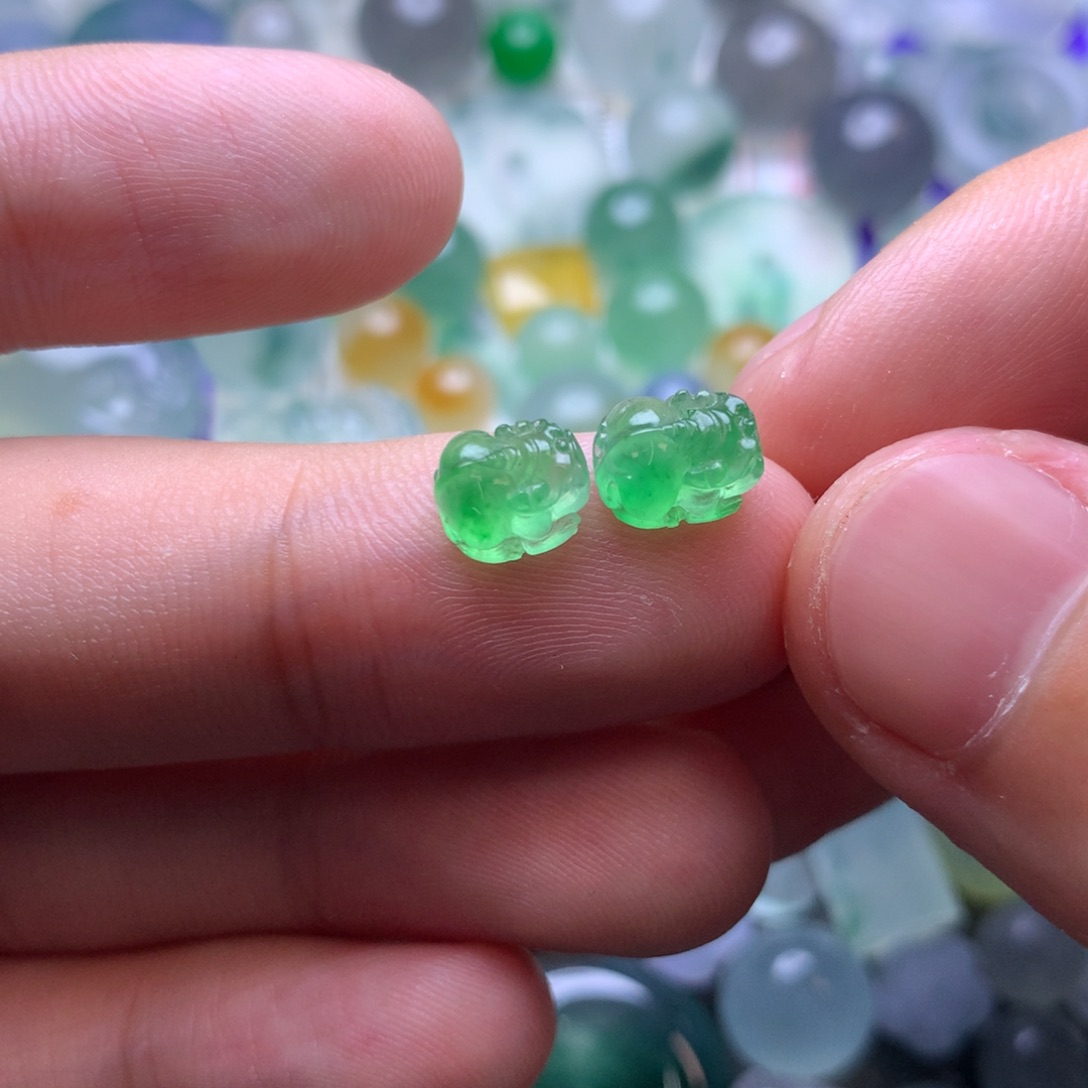 得***仔定制翡翠未镶嵌挂件