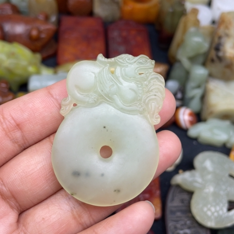 蛇纹石玉未镶嵌颈饰47