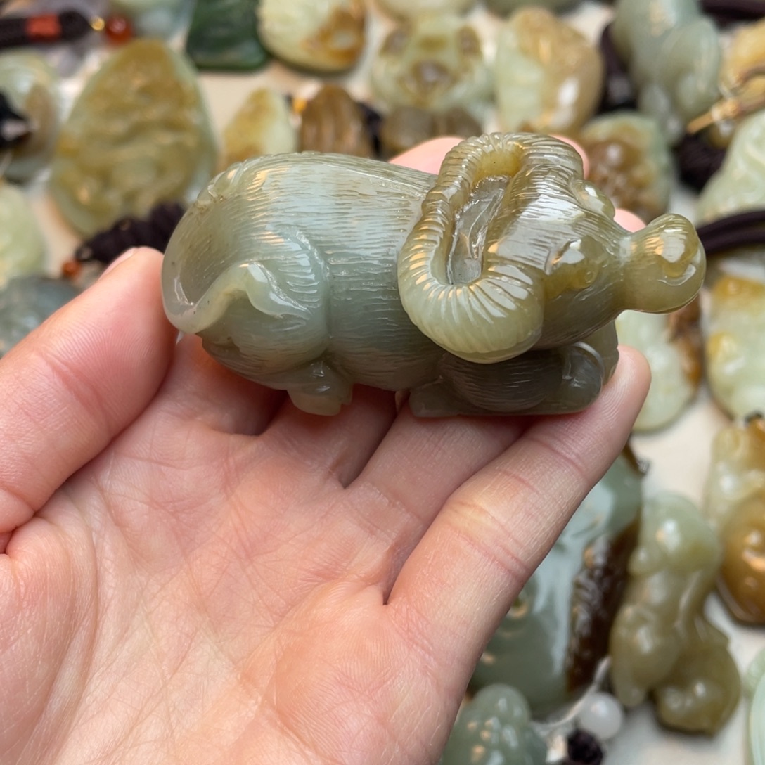 和田玉未镶嵌颈饰