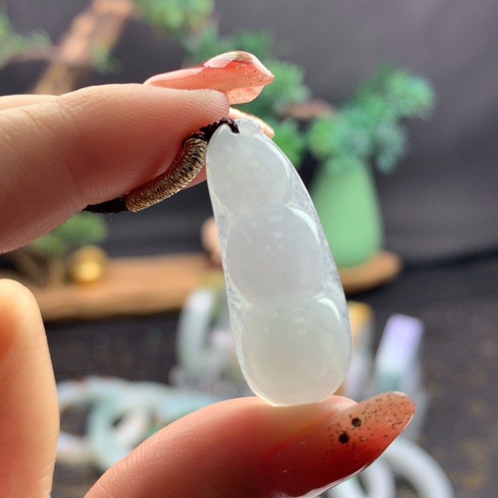 定制翡翠未镶嵌福豆