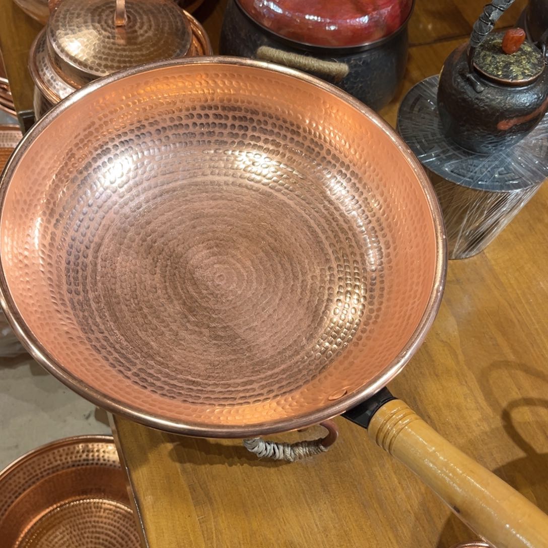 30侧把炒锅手工锻打工艺