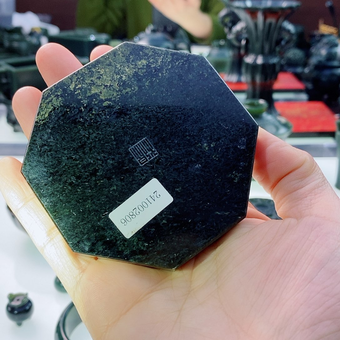 和田玉（青玉）把件未镶嵌蒋***姐