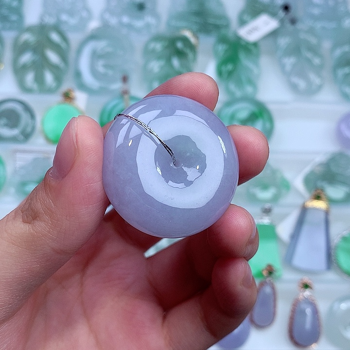 翡翠未镶嵌颈饰A货翡翠