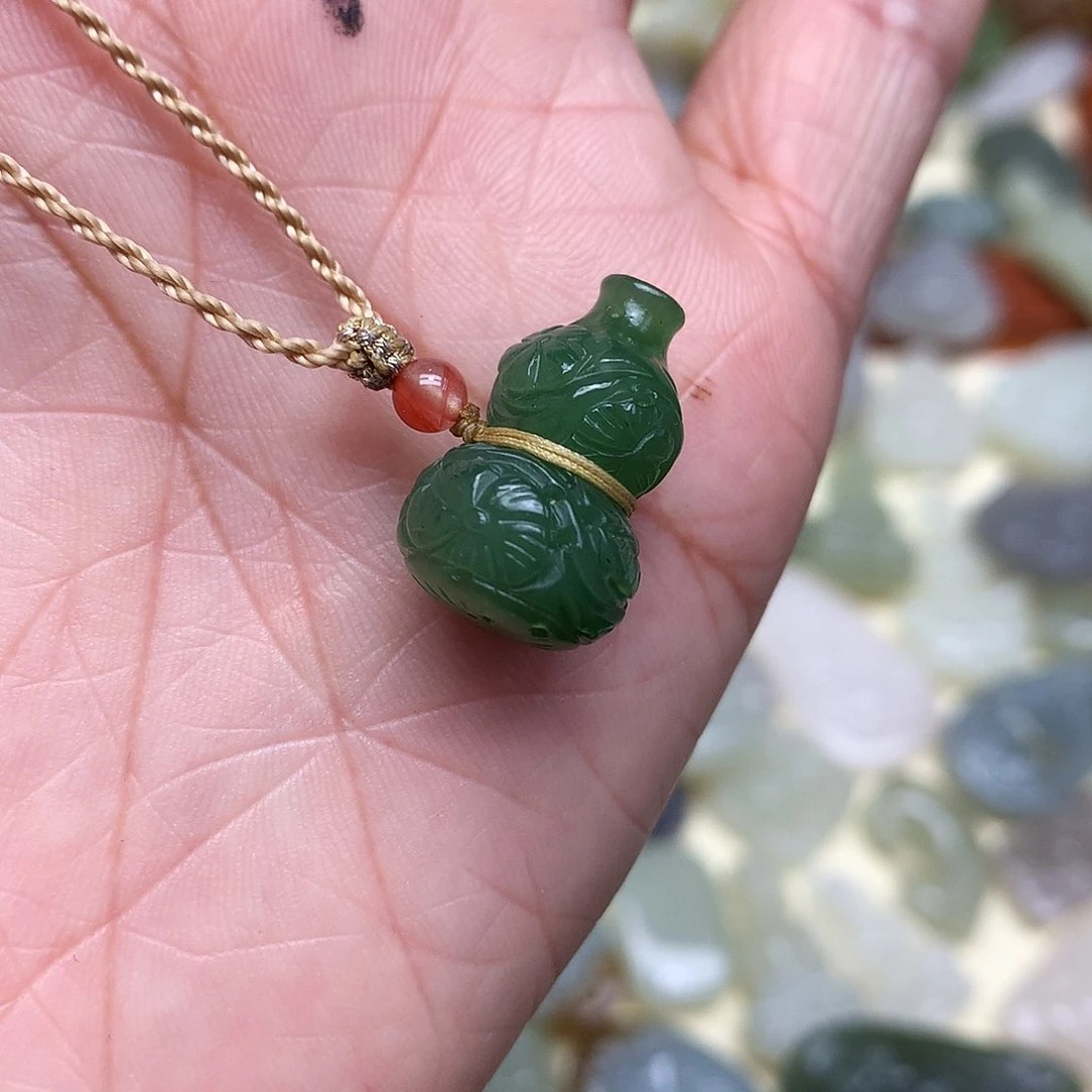 天然和田玉碧玉葫芦吊坠 
