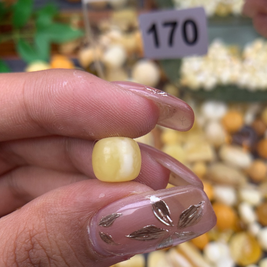 琥珀珠宝奇石未镶嵌9.3