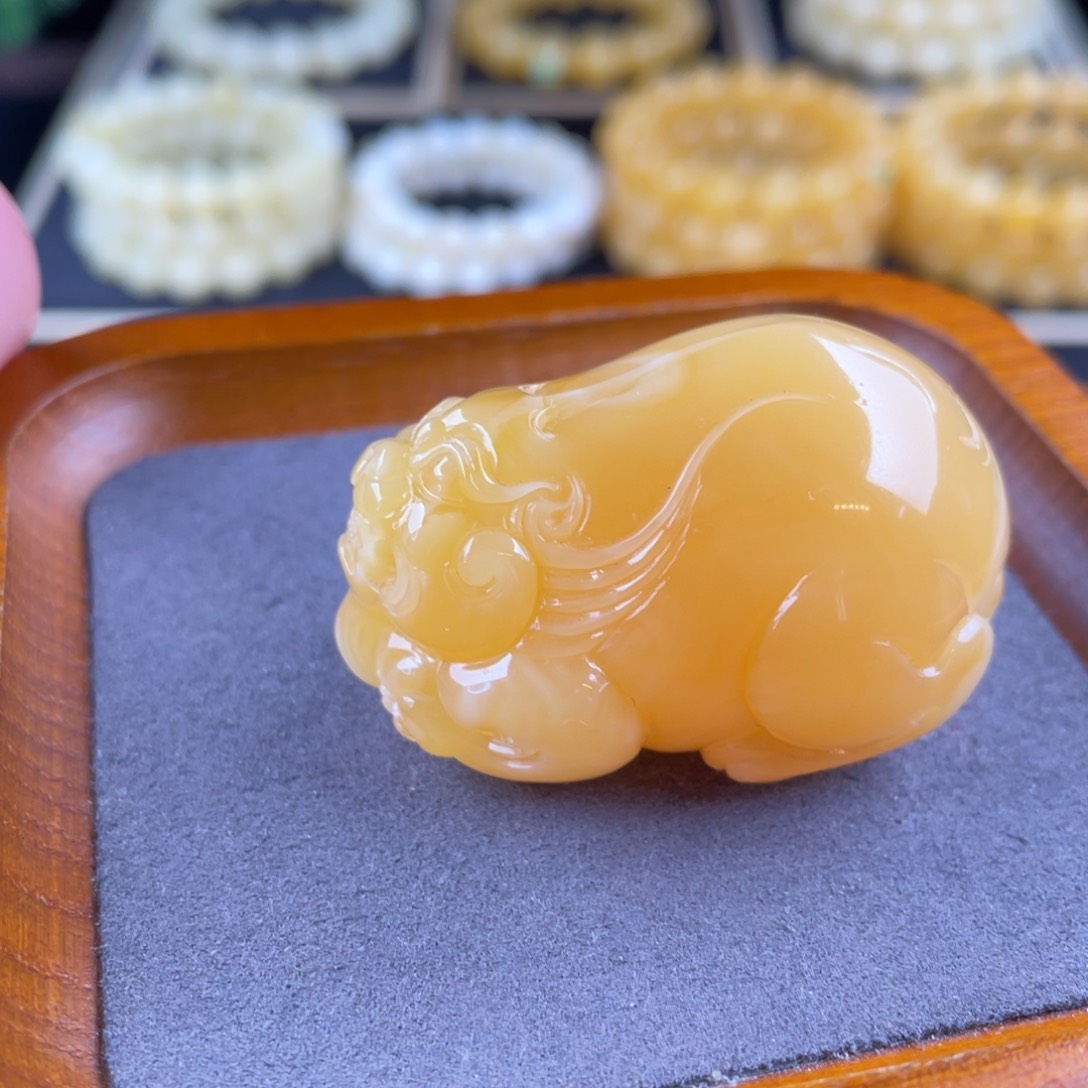 琥珀颈饰未镶嵌蜜蜡吊坠