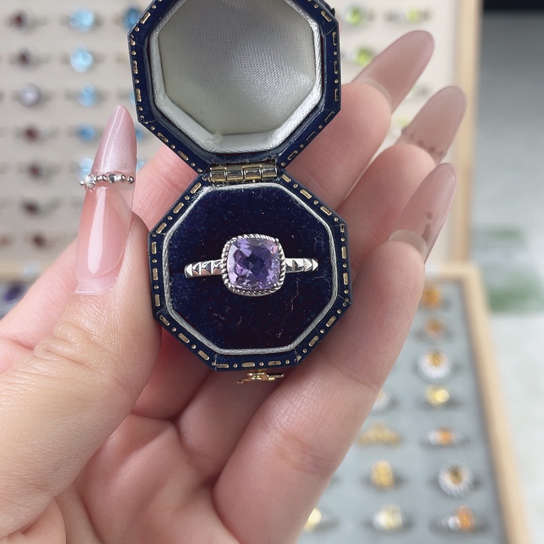 银S925镶嵌紫晶戒指方糖