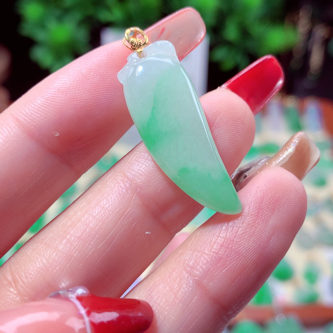 翡翠吊坠(不含链)18K金镶嵌