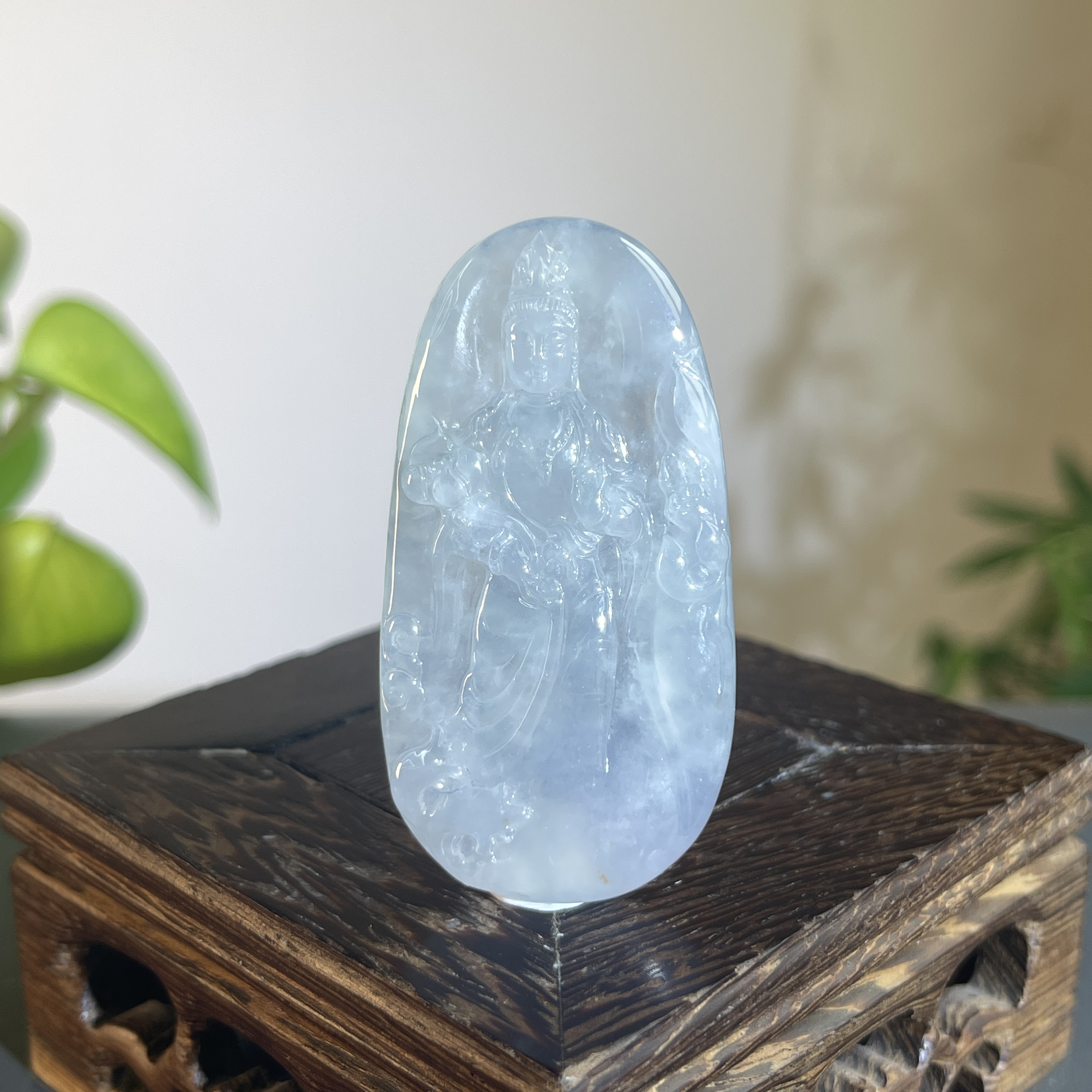 JXB18-191  天然缅甸A货翡翠 站观音