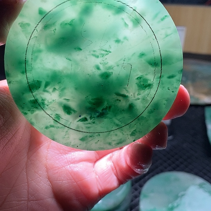 定制石英质玉（非洲翠）悠**得