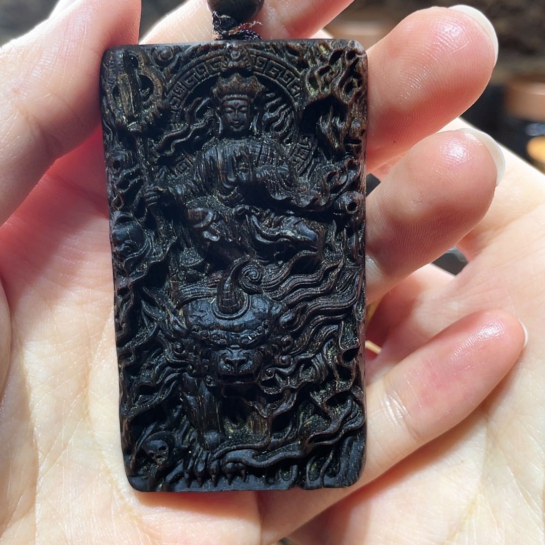 【闪购商品】沉香木吊坠打****硬越南富森红土沉香