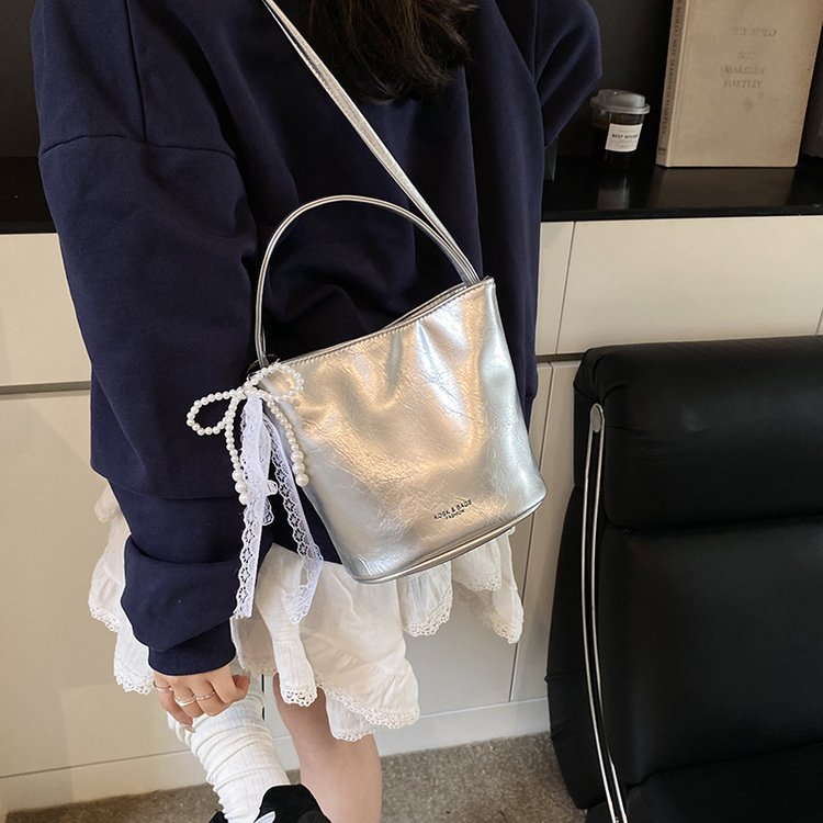 零201-250时尚百搭休闲春夏小众斜跨包网红单肩潮流小包包洋气