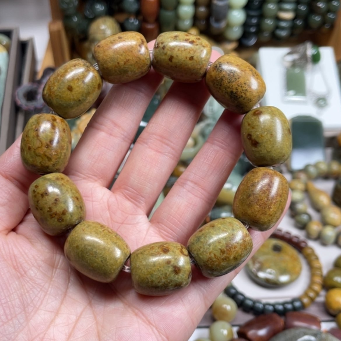 【闪购商品】岫岩河磨玉（透闪石质玉）手链未镶嵌