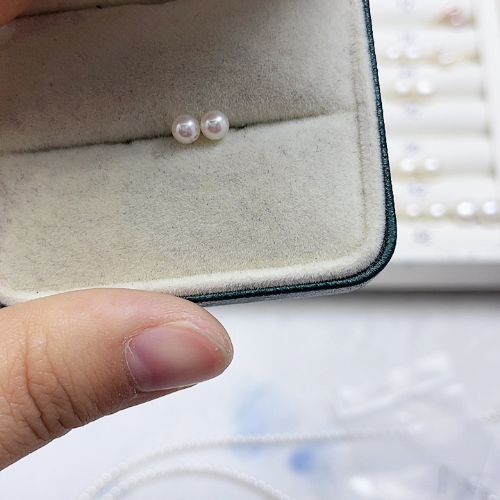 淡水珍珠耳饰银S925镶嵌草**瓶