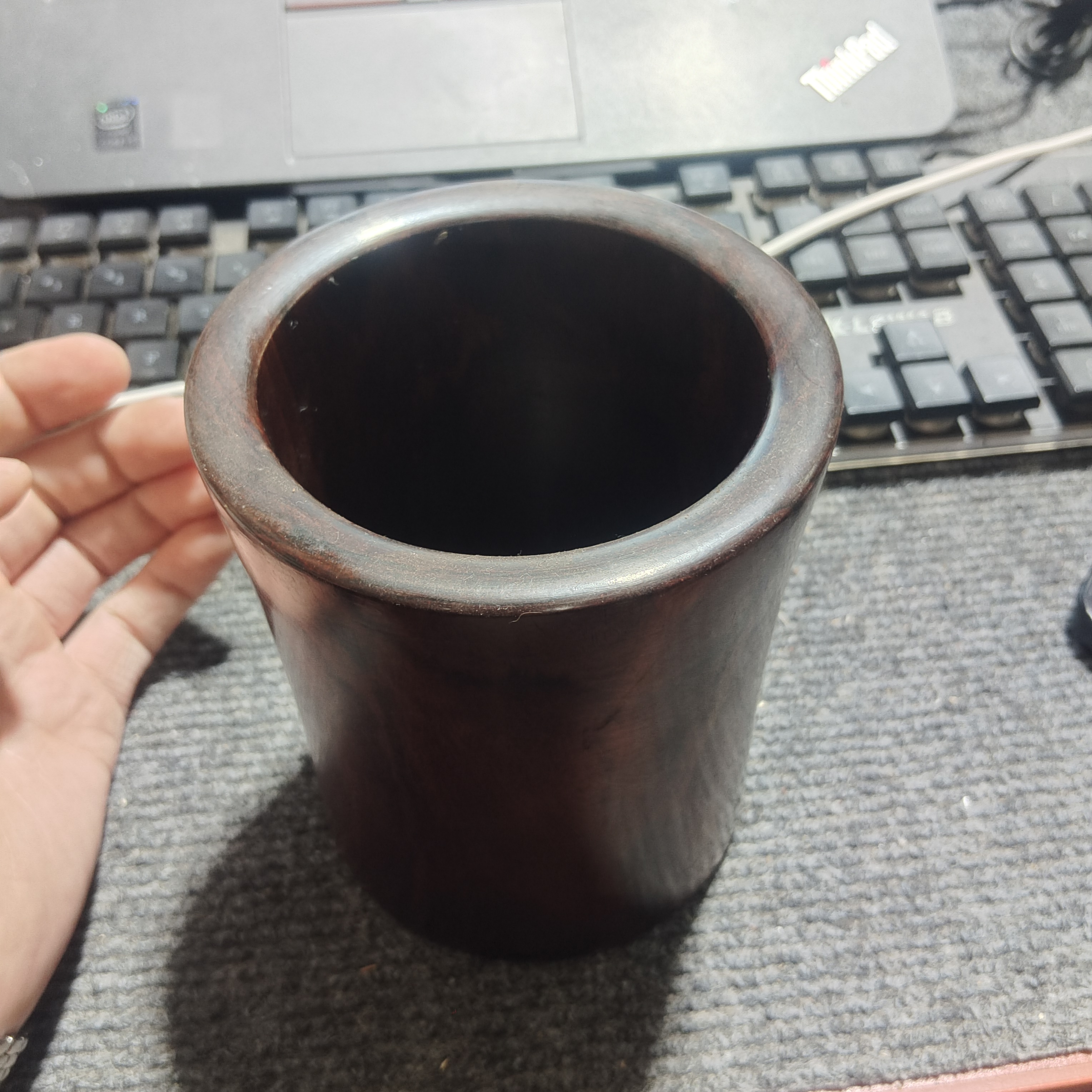 文房花梨木素面笔筒