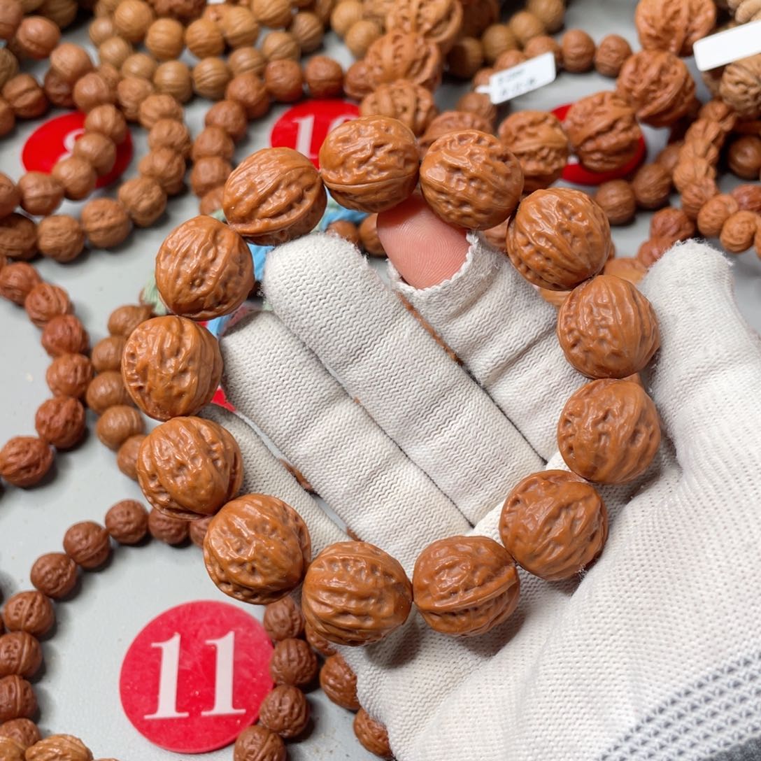 文玩核桃手串龙骨大枣20mm