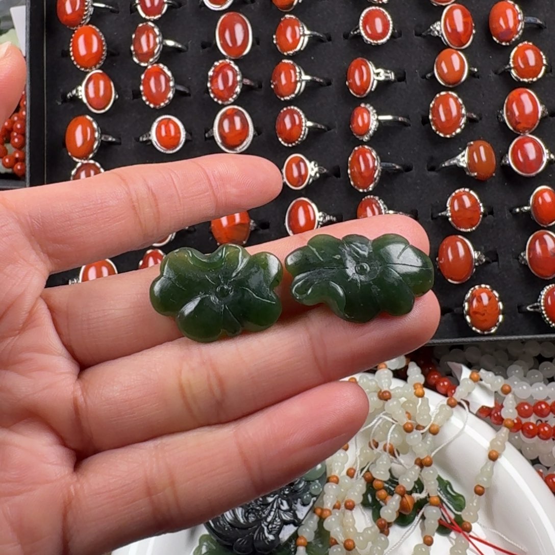 南红玛瑙未镶嵌珠宝奇石