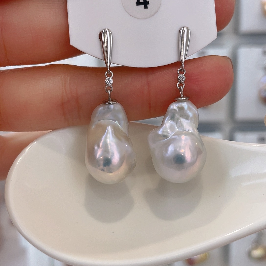 淡水珍珠颈饰银S925镶嵌钢****）