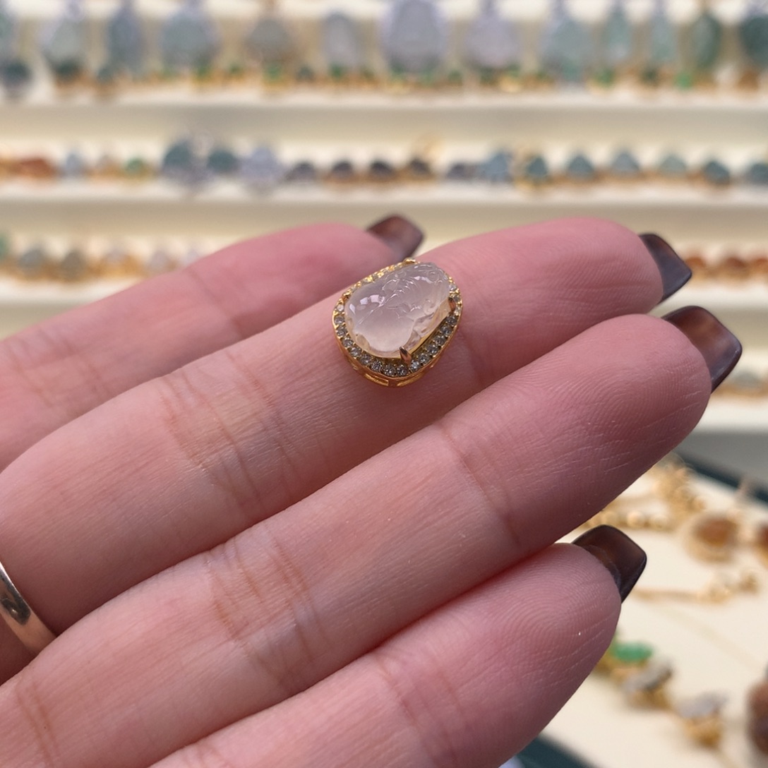 翡翠银S925镶嵌颈饰貔貅