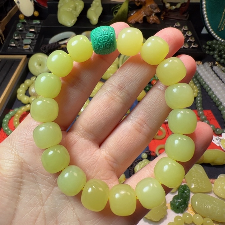 和田玉（黄玉）颈饰未镶嵌