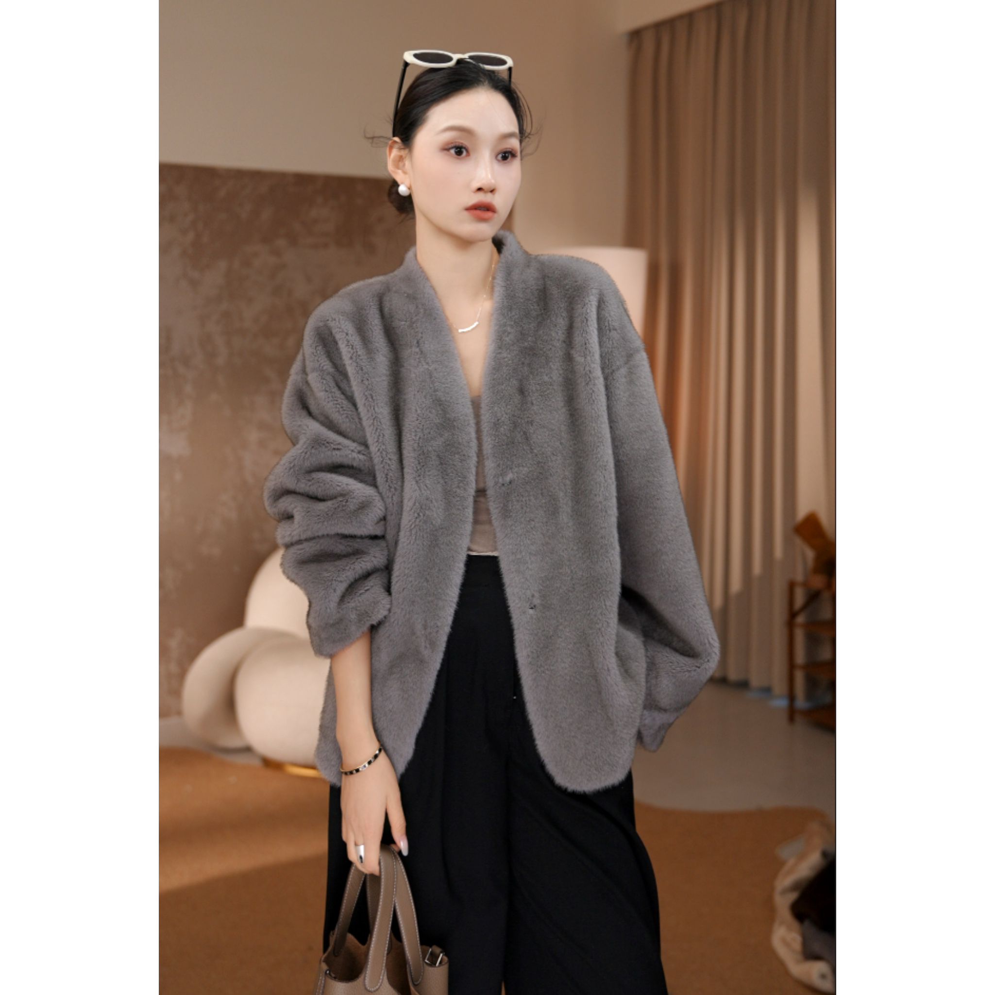 实穿主义慵懒感时尚老钱风短款仿皮毛一体厚毛毛外套661