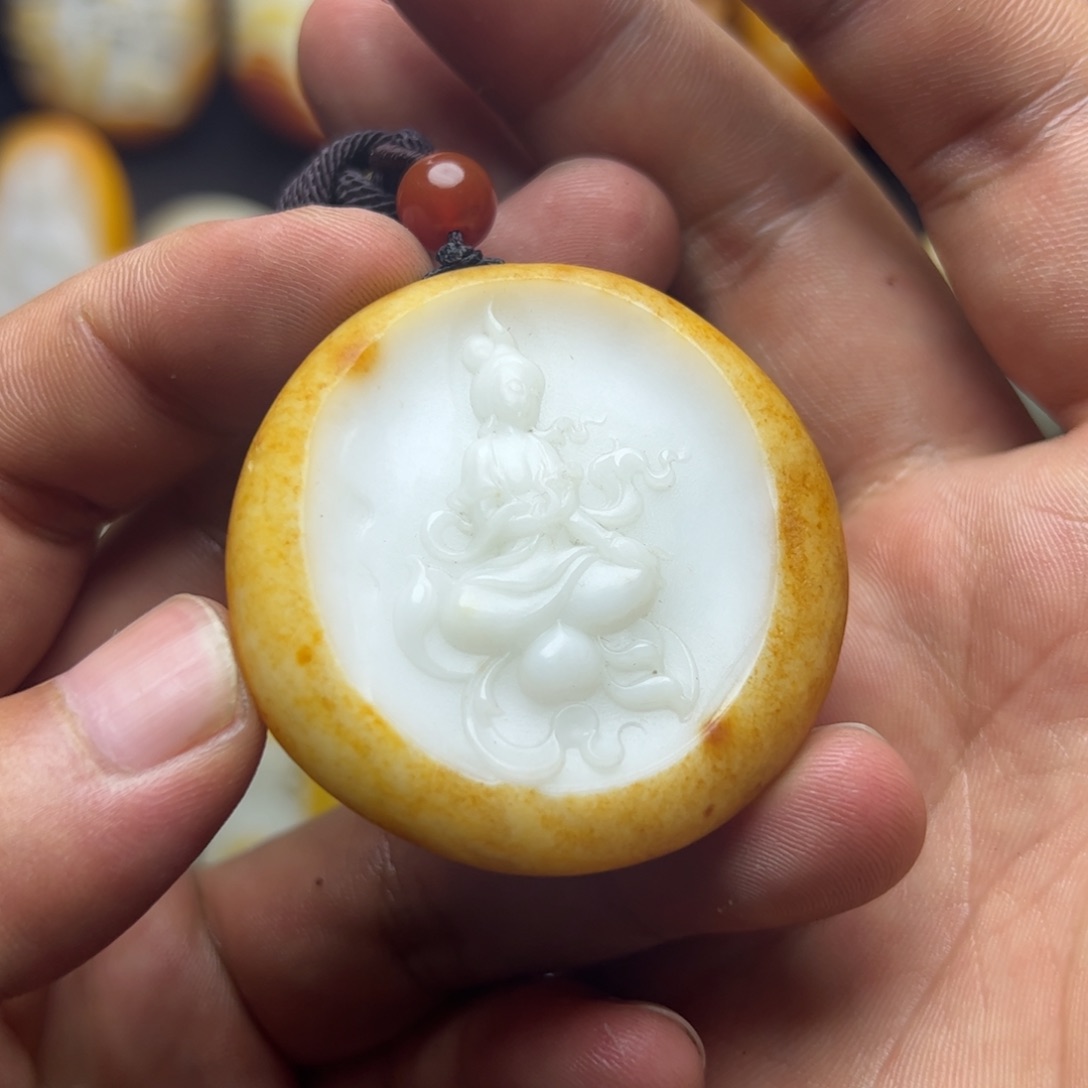 和田玉未镶嵌挂件