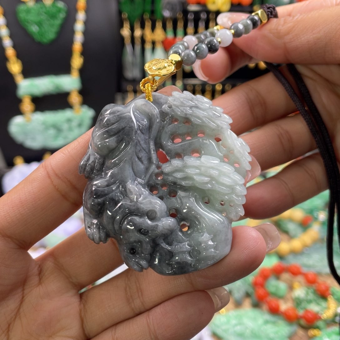 翡翠颈饰未镶嵌代编织