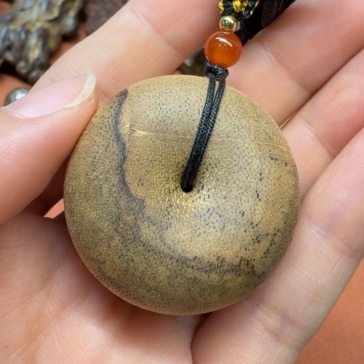 大叶紫檀（黑酸枝木类）