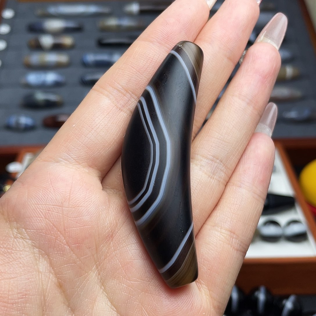 玛瑙/玉髓颈饰未镶嵌锋****，