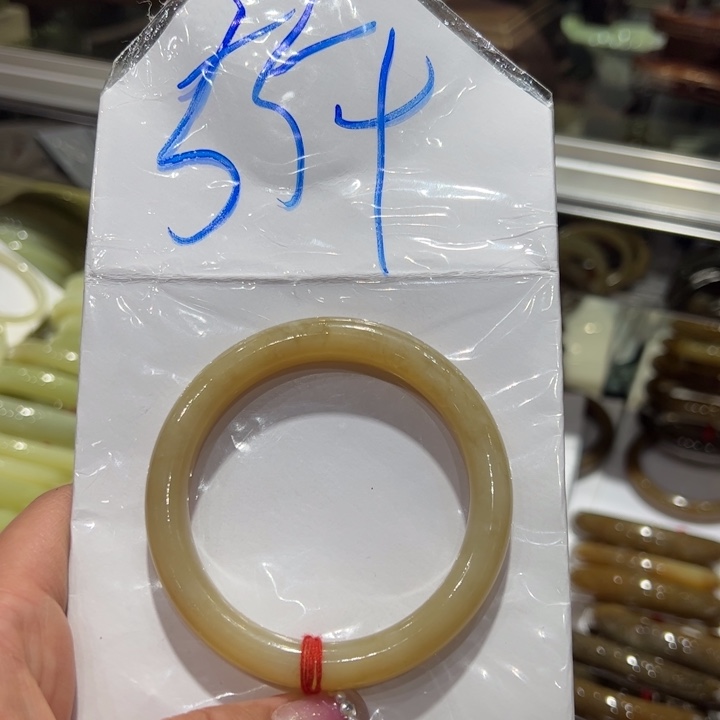 和田玉手镯未镶嵌扎**玛