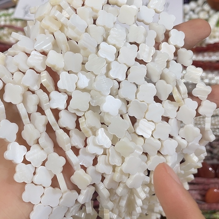合金玛瑙/玉髓珠宝半成品一条10mm白贝四叶草