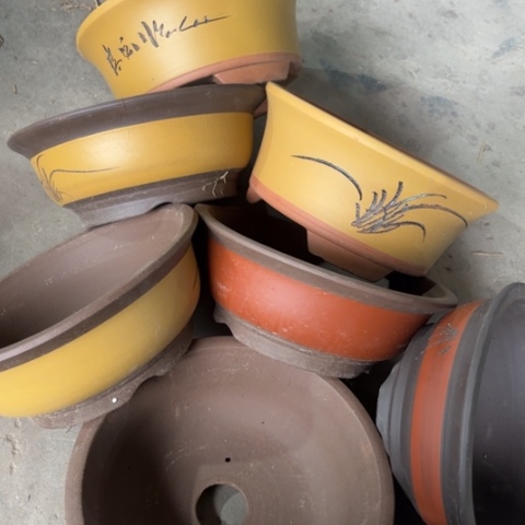 紫砂花盆100-7。 微瑕。    