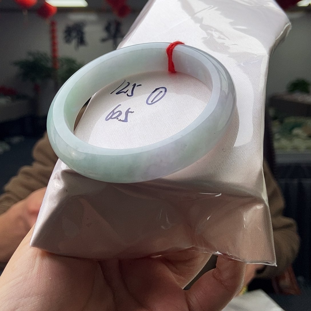 翡翠手镯未镶嵌颜色多样性发拍一发一