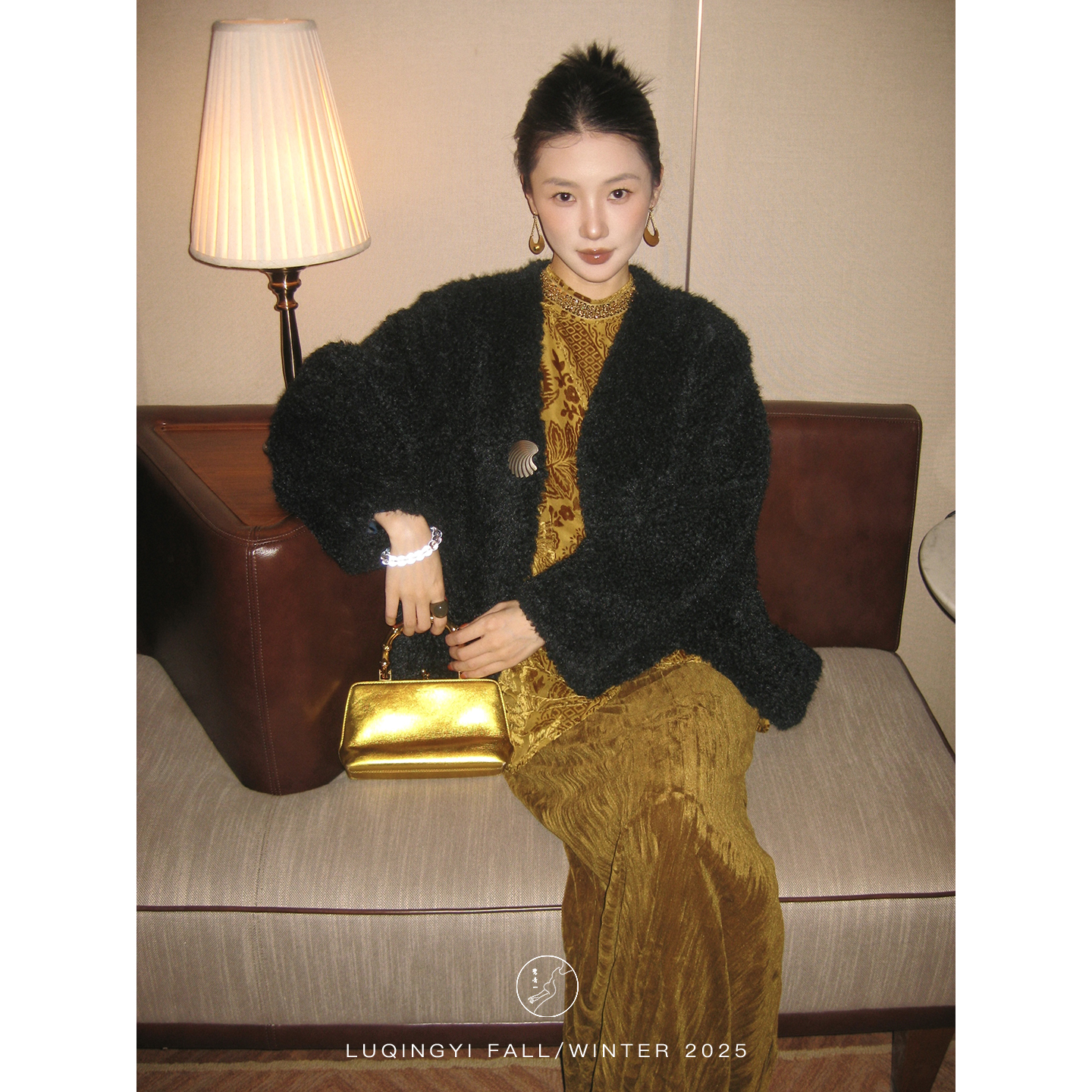 鹭青一原创【芥子温】复合颗粒绒贵气感毛毛外套女L25P9056G