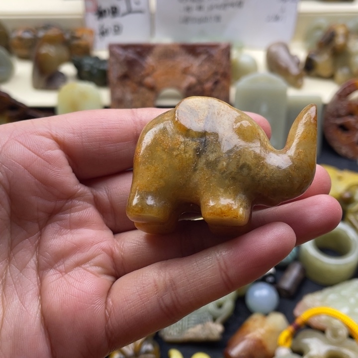 蛇纹石玉颈饰未镶嵌93