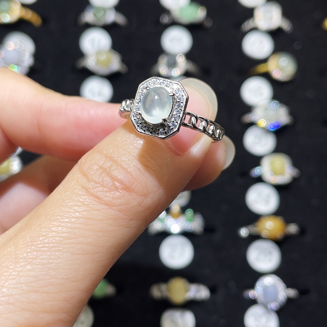 翡翠未镶嵌戒指戒指