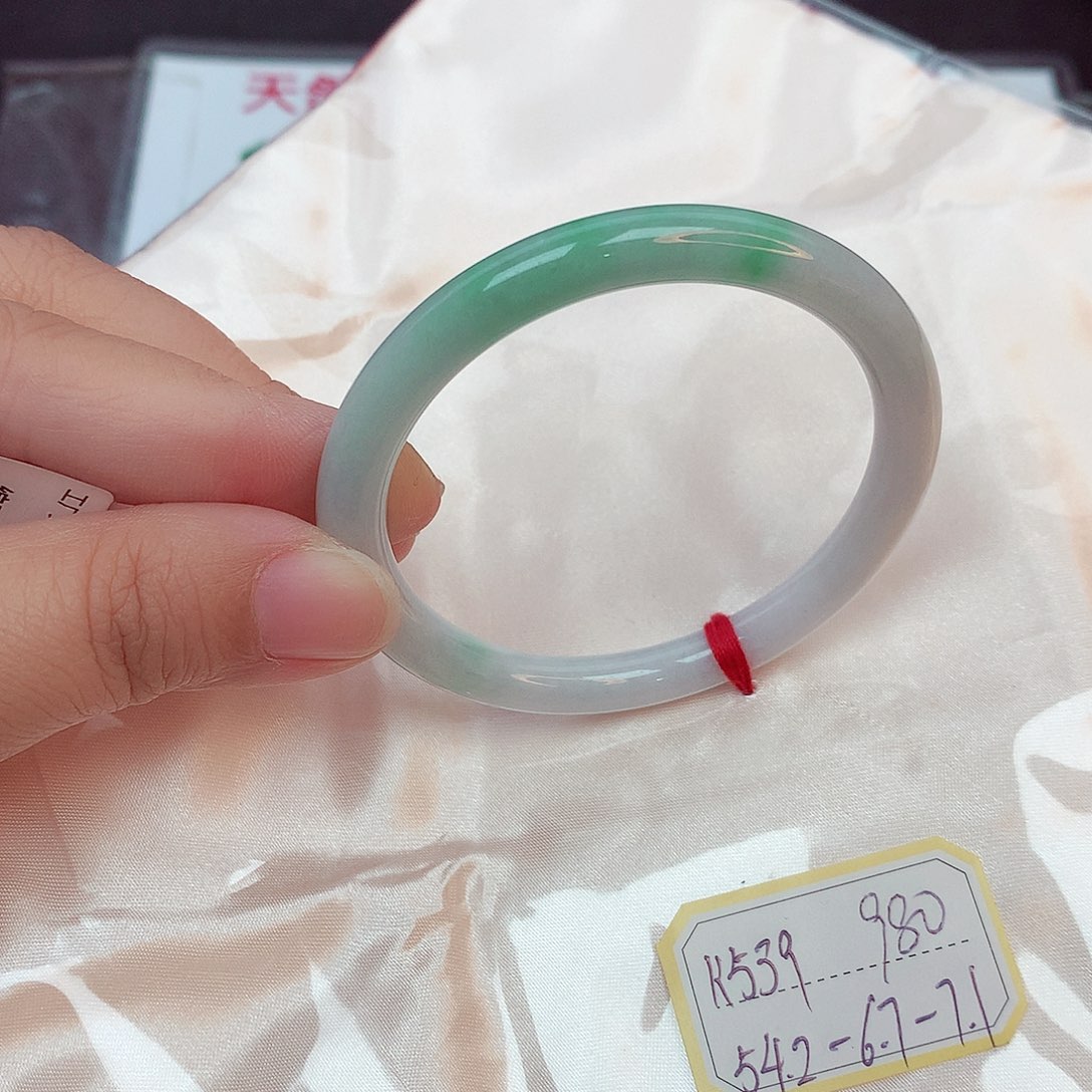 翡翠未镶嵌手镯缅甸翡翠
