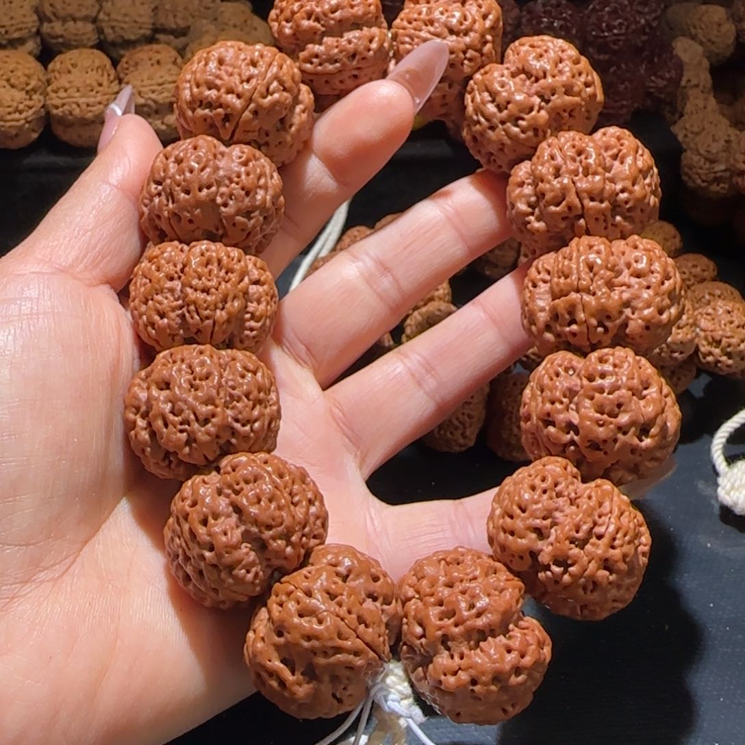 金刚菩提手串28踏天梅花