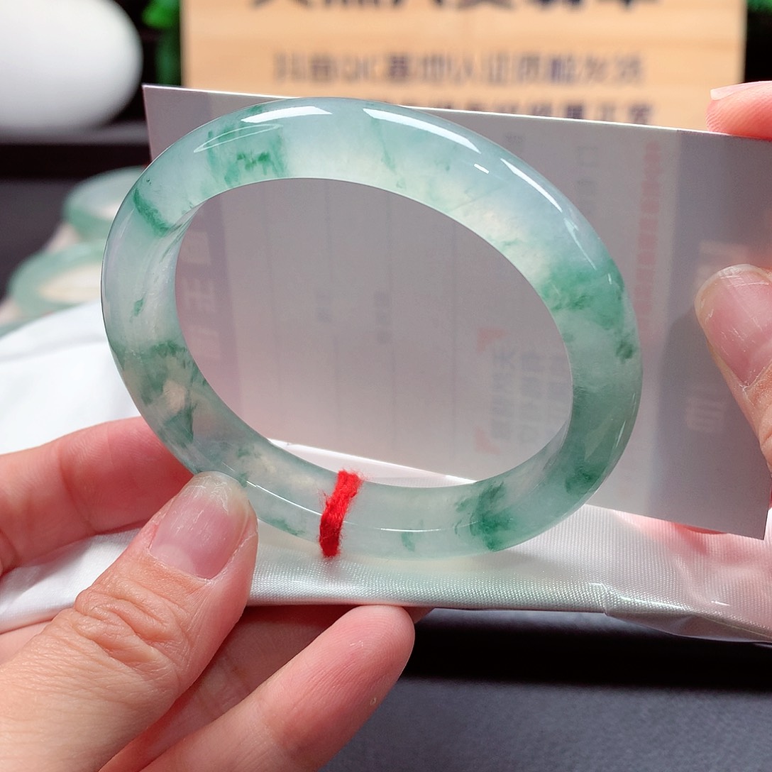 未镶嵌手镯（贵妃镯）翡翠93号，天然A货翡翠手镯