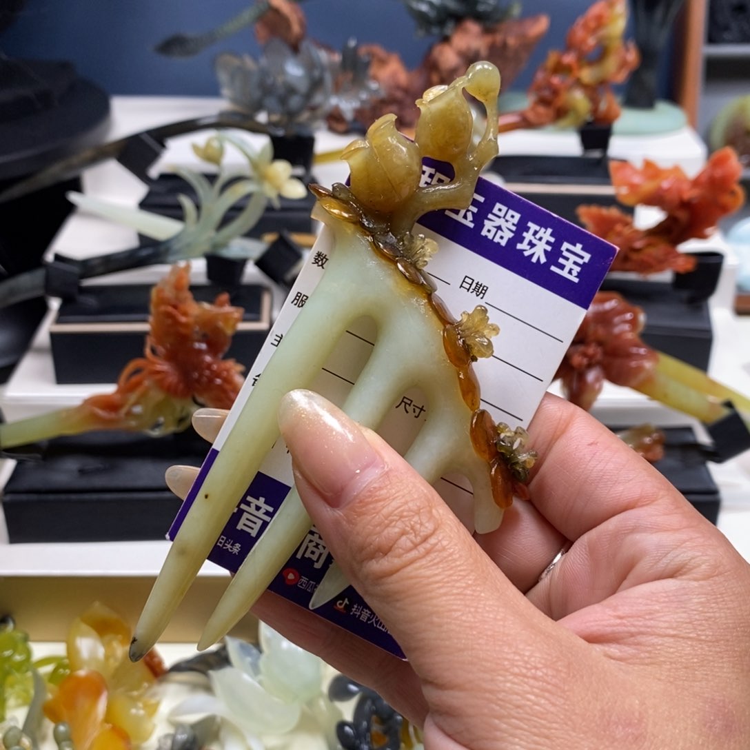 蛇纹石玉未镶嵌发饰