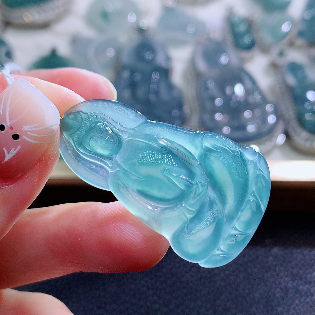 翡翠颈饰18K金镶嵌翡翠