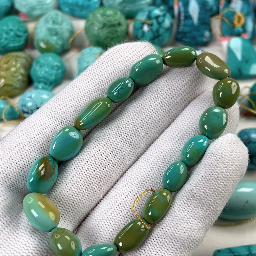 绿松石未镶嵌挂件