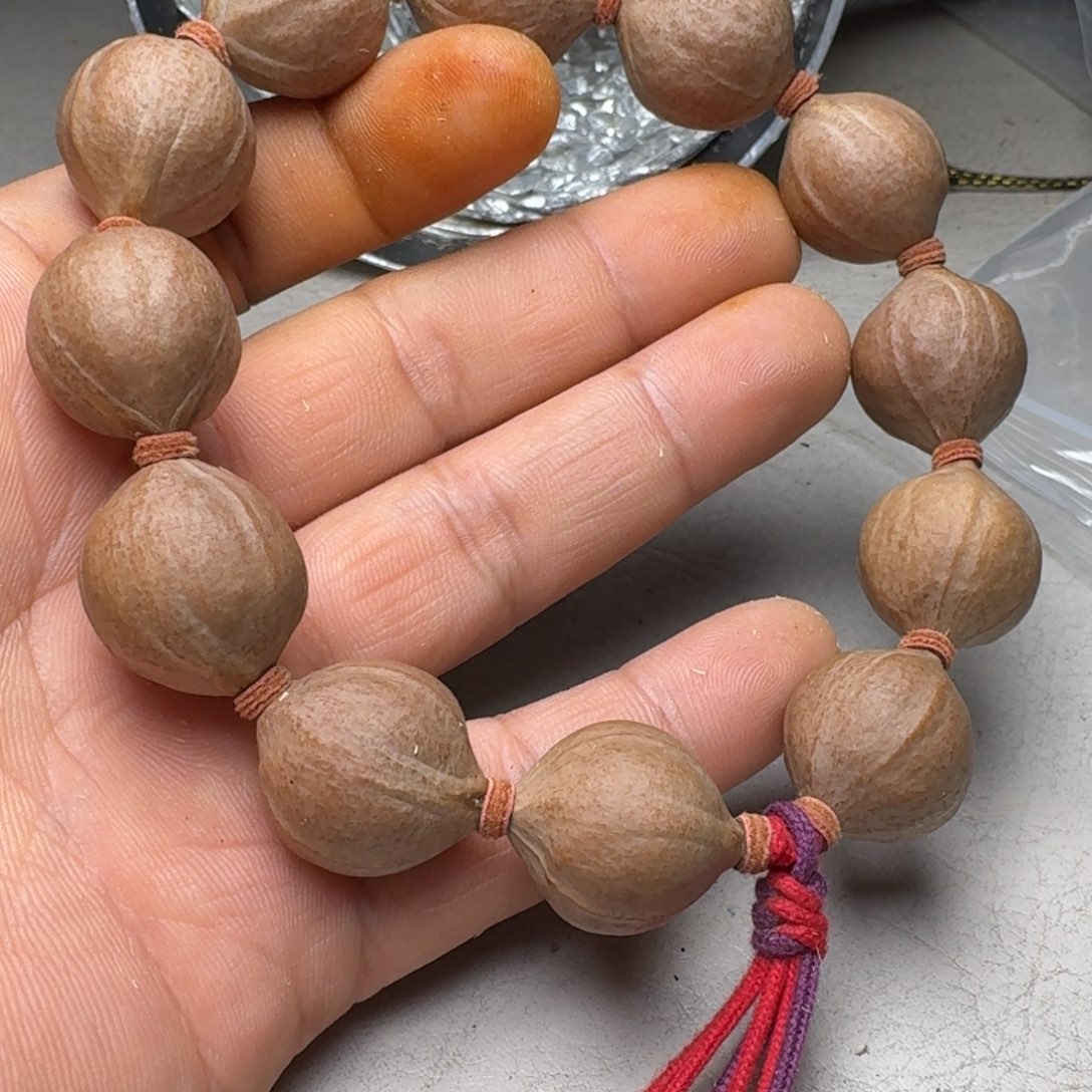 T***g橄榄核手串橄榄核