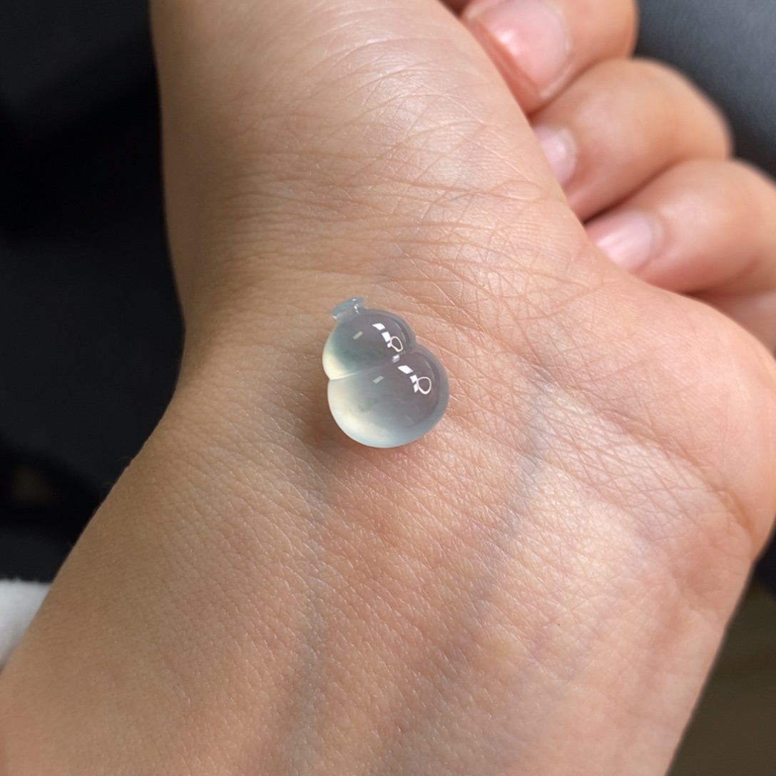 翡翠颈饰未镶嵌葫芦