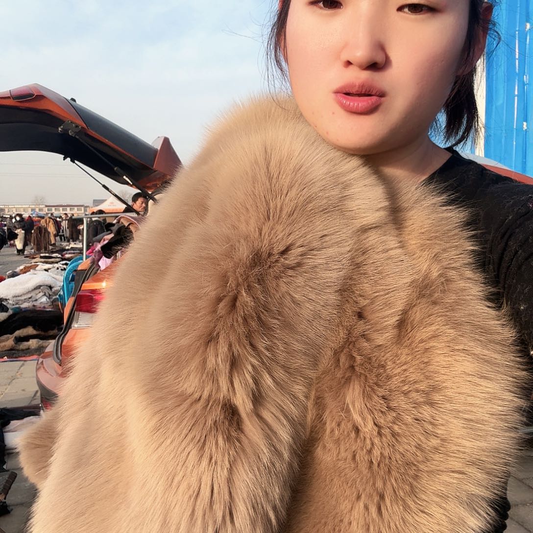 直播间下单狐狸毛外套